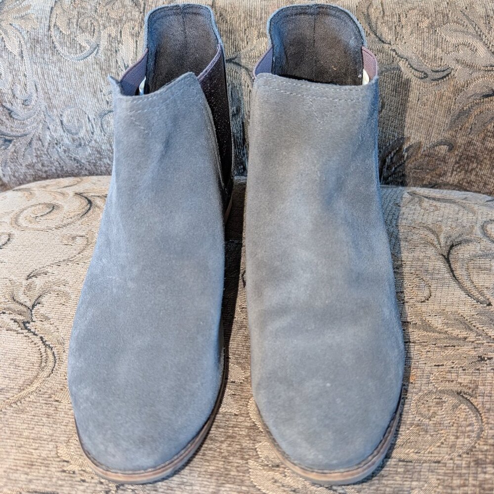 EUC Tom's Ella Bootie Size 8.5